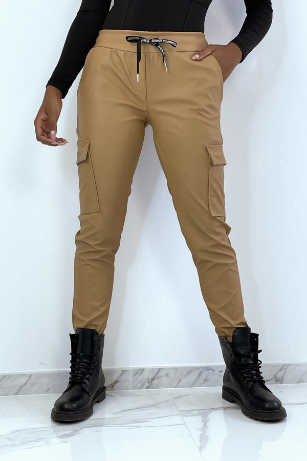 Pantalon jogging treillis en simili camel avec poches - 1