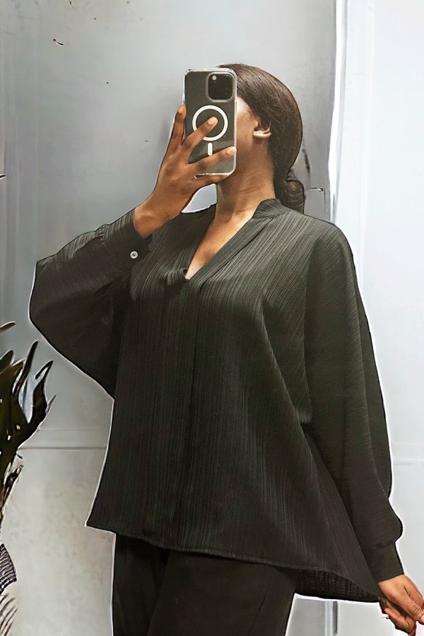 Blouse noire oversize dans une belle matière tombante - 2