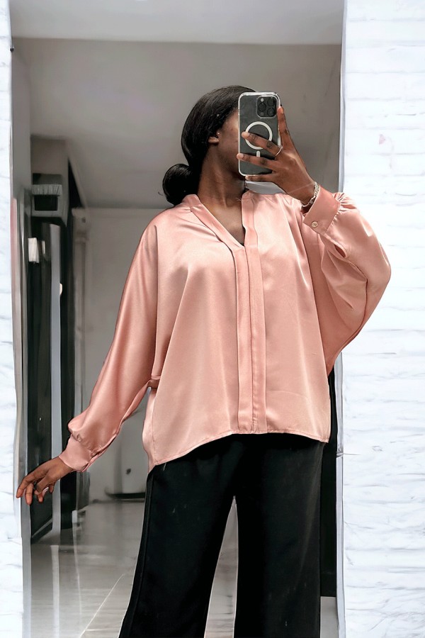 Blouse satiné rose coupe over size avec plis à l'avant  - 1