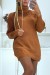 Pull col roulé long couleur camel à détails broderie ajourée | 10,92 $ | OKKO MODE