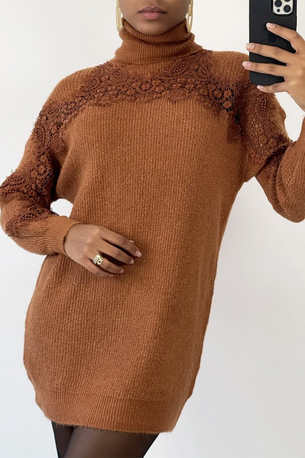 Pull col roulé long couleur camel à détails broderie ajourée - 5