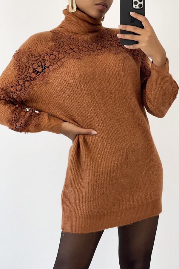 Pull col roulé long couleur camel à détails broderie ajourée - 8