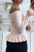Pull rose à volant dans une douce matière extensible | 5,69 $ | OKKO MODE