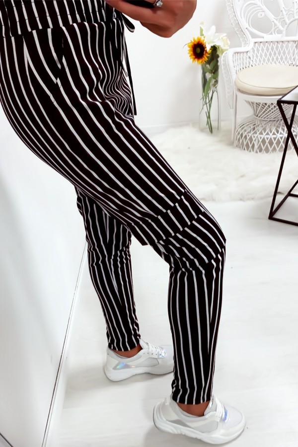 Pantalon jegging rayé noir et blanc avec poches sur les cotés - 3