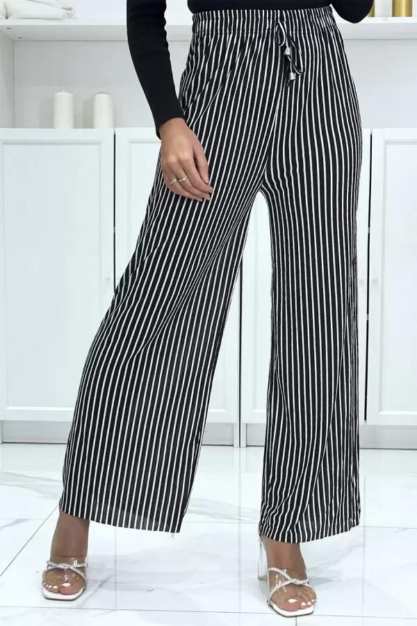 Pantalon palazzo rayé motif noir et blanc - 2