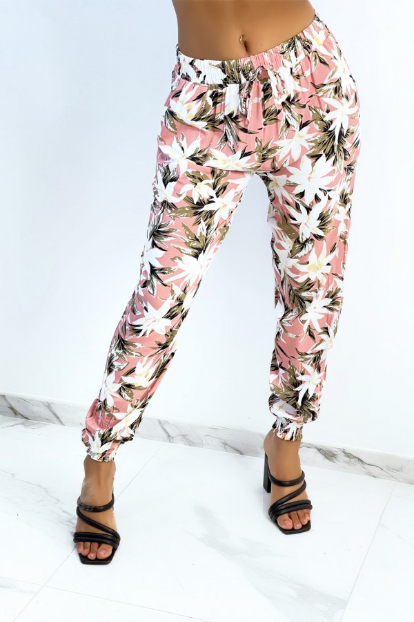 Pantalon fluide rose imprimé tropical resserré aux chevilles  - 1