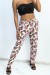 Weißer Fließender Hose mit geradem Schnitt und buntem Blattmuster. | 6,17 € | OKKO MODE