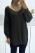 Pull kaki asymétrique en tricot à col V - Doux et tendance | 19,54 $ | OKKO MODE