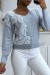 Pull col V bleu pastel à motif dentelle blanche | 10,92 $ | OKKO MODE