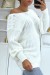 Pull dos-nu blanc à nouer en grosse maille et à manches bouffantes | 10,92 $ | OKKO MODE
