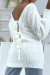 Pull dos-nu blanc à nouer en grosse maille et à manches bouffantes | 10,92 $ | OKKO MODE