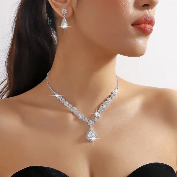 Ensemble collier et boucles d'oreilles en cristal pour femmes, accessoires de soirée mariage 3 pièces|1,98 €|OKKO MODE