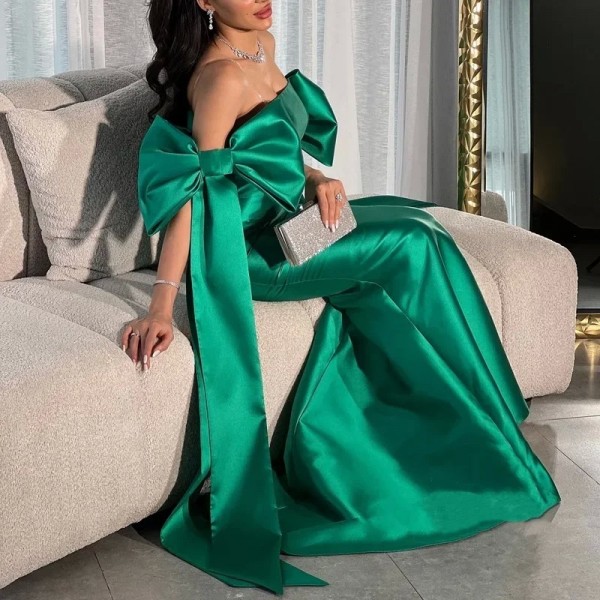 Elegant Strapless Green Ball Gown with Embellishments