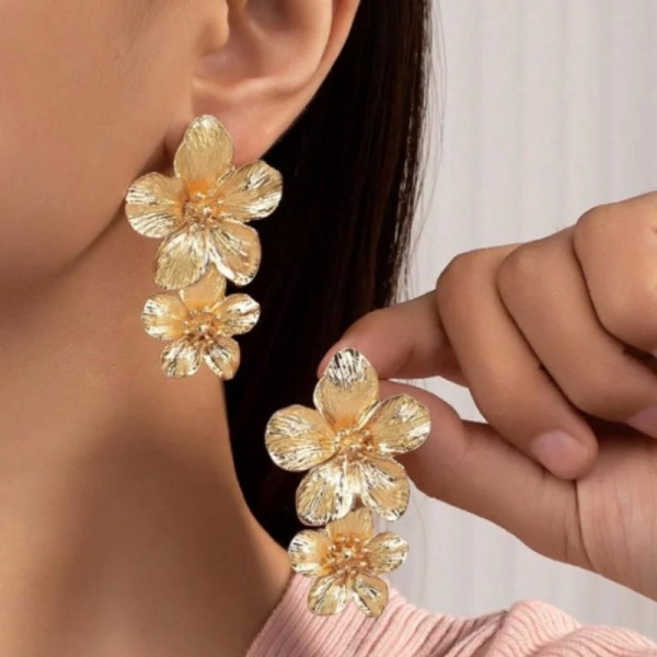 Boucles d'oreilles en alliage exagéré rétro pour femmes, clou de fleur en or|2,69 €|OKKO MODE