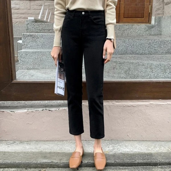Schwarze High-Waist-Jeans für Damen, schlank geschnittene gerade Beinform - Frühling/Herbst 2023