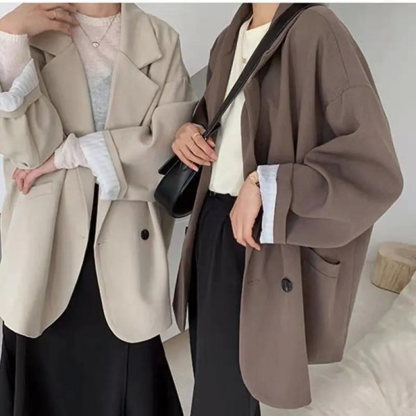 Blazer preto oversized com mangas exageradas - Mulher