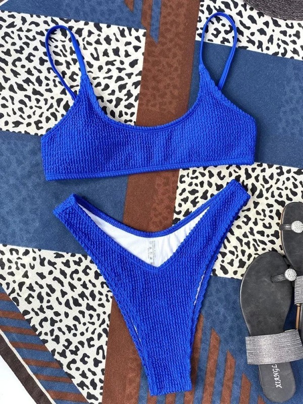 Ribbed Two-Piece Bikini Set for Women - Medium Size, Padded